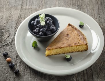 Mandelkuchen mit Heidelbeeren Mandelkuchen mit Heidelbeeren