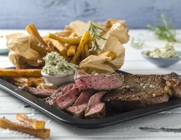 Steak frites mit Sardellenbutter Steak frites mit Sardellenbutter