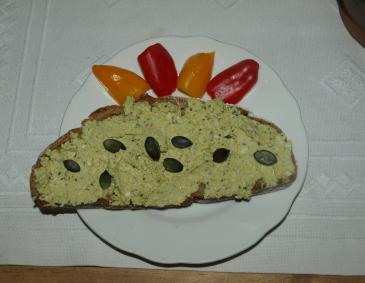 Eiaufstrich mit Kürbiskernen Eiaufstrich mit Kürbiskernen