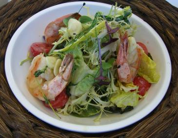 Bachkrebserln auf Wiesensalat Bachkrebserln auf Wiesensalat