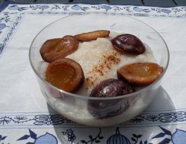 Grießbrei mit Zwetschken Grießbrei mit Zwetschken