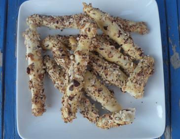Grissini mit Knuspernüssen Grissini mit Knuspernüssen