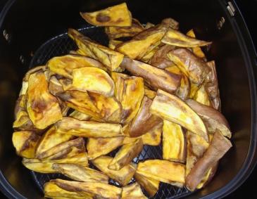 Süßkartoffel-Wedges aus dem Airfryer Süßkartoffel-Wedges aus dem Airfryer