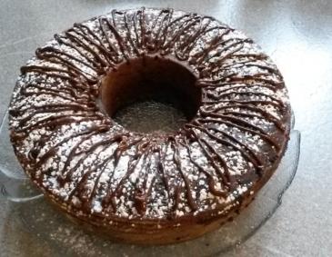 Rotweinkuchen mit Amarenakirschen Rotweinkuchen mit Amarenakirschen