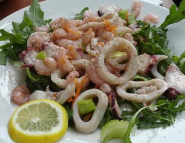 Salat aus Meeresfrüchten Salat aus Meeresfrüchten