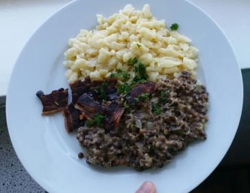 Linsen mit Speck und Spätzle Linsen mit Speck und Spätzle