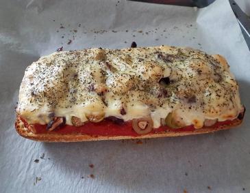 Überbackenes Ciabatta mit Bohnen Überbackenes Ciabatta mit Bohnen