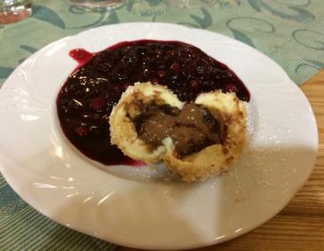 Knödel mit Schokoladenfülle Knödel mit Schokoladenfülle