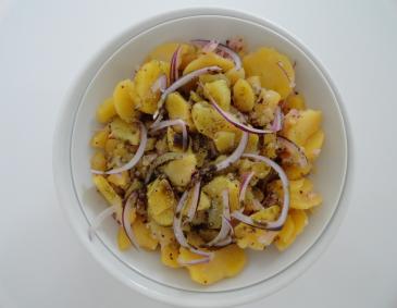 Steirischer Erdäpfelsalat Steirischer Erdäpfelsalat