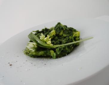 Erdäpfelsalat mit Pesto Erdäpfelsalat mit Pesto