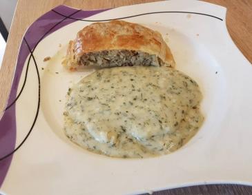 Fleisch-Kraut-Strudel Fleisch-Kraut-Strudel