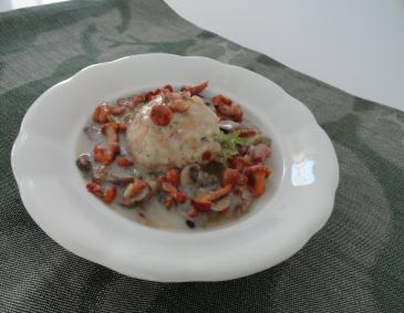 Semmelknödel mit Pilzragout Semmelknödel mit Pilzragout