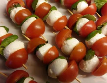 Mozzarellaspießchen Mozzarellaspießchen