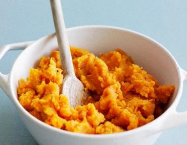 Süßkartoffelpüree mit Ingwer und Zitronengras Süßkartoffelpüree mit Ingwer und Zitronengras