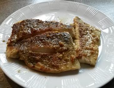 Gebratener Zander mit Knoblauchbutter Gebratener Zander mit Knoblauchbutter
