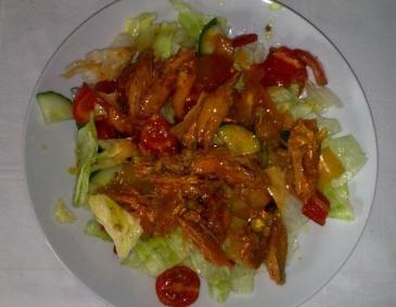 Salatteller mit Thunfisch Salatteller mit Thunfisch