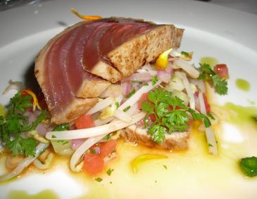 Angebratener Thunfisch mediterran Angebratener Thunfisch mediterran