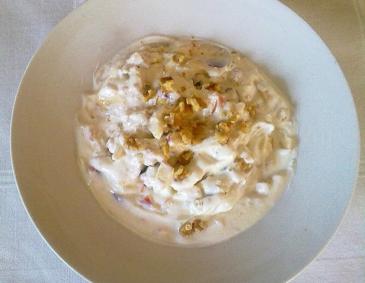Apfel-Topfen-Müsli mit Walnüssen Apfel-Topfen-Müsli mit Walnüssen