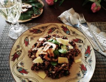 Wildreisrisotto mit Champignons und Blattspinat Wildreisrisotto mit Champignons und Blattspinat