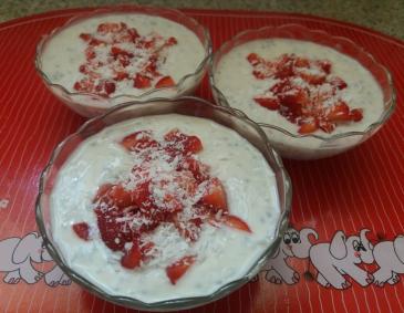 Erdbeer-Kokos-Müsli Erdbeer-Kokos-Müsli