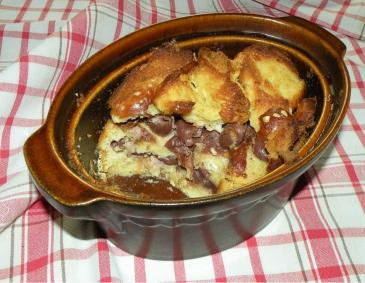Warmer Scheiterhaufen mit Kirschen Warmer Scheiterhaufen mit Kirschen