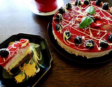 Erdbeer-Basilikum-Torte Erdbeer-Basilikum-Torte