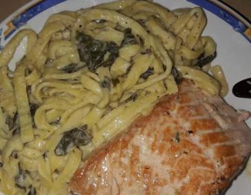Lachs-Blattspinat-Nudeln Lachs-Blattspinat-Nudeln