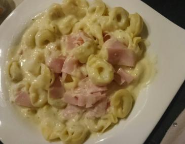 Tortelini alla Panna Tortelini alla Panna