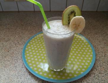 Kokos-Bananen-Kiwi-Shake Kokos-Bananen-Kiwi-Shake