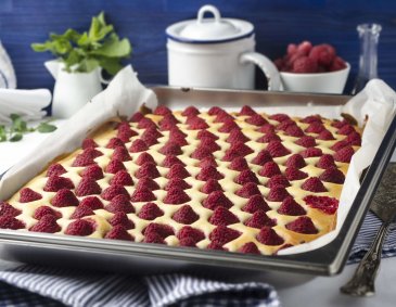 Blechkuchen mit Himbeeren Blechkuchen mit Himbeeren