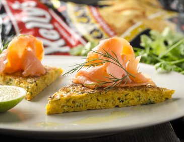 Lachs-Tortilla mit Tortilla-Chips Lachs-Tortilla mit Tortilla-Chips