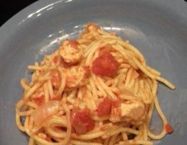 Spaghetti al pollo Spaghetti al pollo