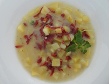 Kartoffelsuppe mit Speck Kartoffelsuppe mit Speck