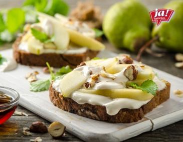 Crostini mit Birne und Haselnuss Crostini mit Birne und Haselnuss