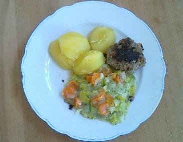 Karotten-Lauch-Gemüse in Kräutersoße Karotten-Lauch-Gemüse in Kräutersoße