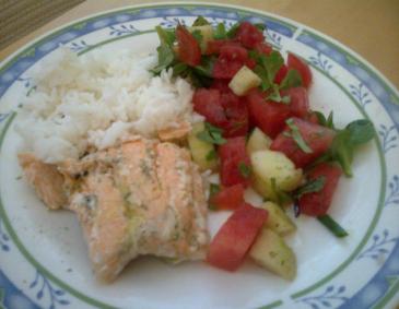 Lachsfilet und Melonensalat mit Kala Namak Lachsfilet und Melonensalat mit Kala Namak