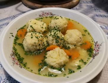 Grießknöderlsuppe Grießknöderlsuppe