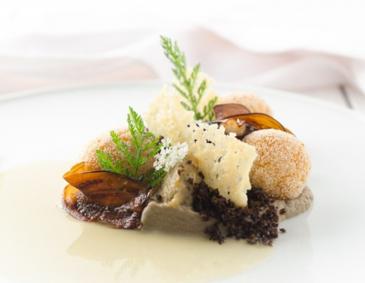 Melanzani mit Grießbällchen, Champignons und Parmesan Melanzani mit Grießbällchen, Champignons und Parmesan