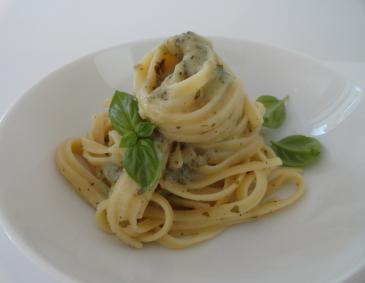 Nudeln mit Zucchinisauce Nudeln mit Zucchinisauce