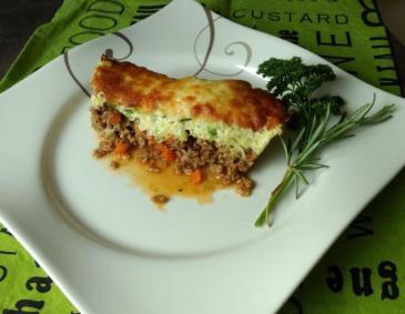 Zucchiniauflauf mit Faschiertem Zucchiniauflauf mit Faschiertem