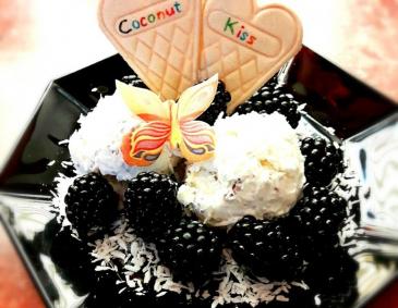 Sommerliches Coconut Kiss Eis Sommerliches Coconut Kiss Eis