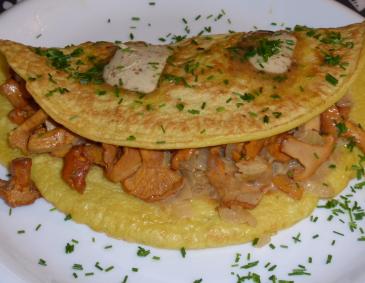 Currypalatschinken mit Eierschwammerlfülle Currypalatschinken mit Eierschwammerlfülle