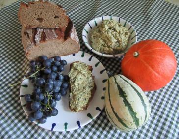 Aufstrich mit Kürbiskernen Aufstrich mit Kürbiskernen