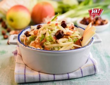 Apfel-Speck-Coleslaw mit karamellisierten Haselnüssen Apfel-Speck-Coleslaw mit karamellisierten Haselnüssen