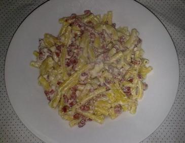 Penne Rigate in Schinkenspeck-Käsesoße Penne Rigate in Schinkenspeck-Käsesoße