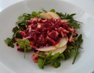 Rote Rüben mit Sellerie und Apfel Rote Rüben mit Sellerie und Apfel
