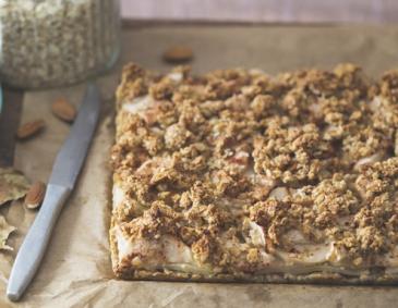 Vollkorn-Apfelkuchen vom Blech mit Streuseln Vollkorn-Apfelkuchen vom Blech mit Streuseln