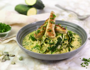 Zoodle Carbonara mit Bratstreifen von Hermann Fleischlos