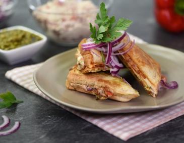 Thunfisch-Toast mit Pesto Thunfisch-Toast mit Pesto