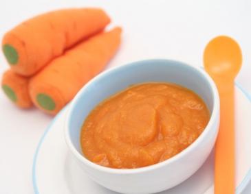 Babynahrung: Karottenbrei Babynahrung: Karottenbrei
